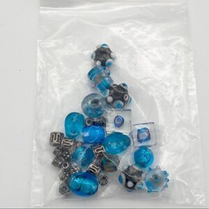 🍭6/$30 Glass & metal beads